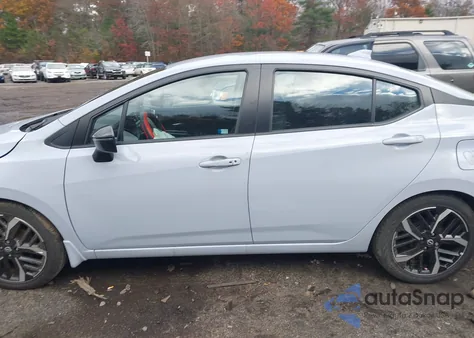 2024 Nissan Versa 1.6 Sr z USA, uszkodzony, nr VIN 3N1CN8FV7RL869522